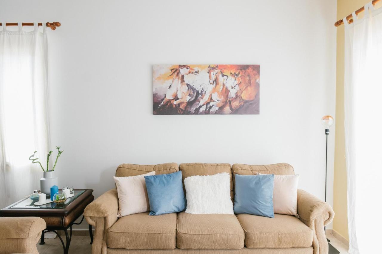 Aphrodite Gardens No.9 Luxury Apt Пафос Екстериор снимка