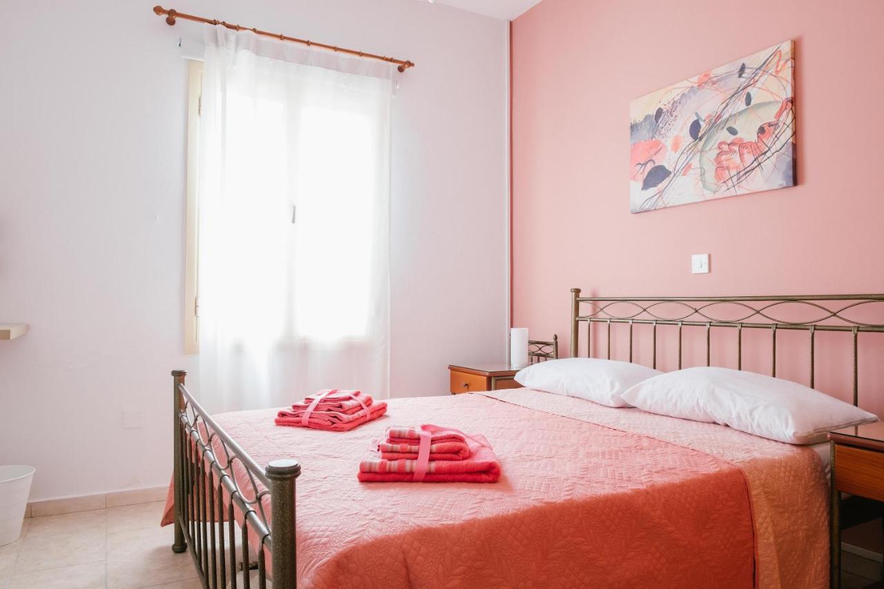 Aphrodite Gardens No.9 Luxury Apt Пафос Екстериор снимка